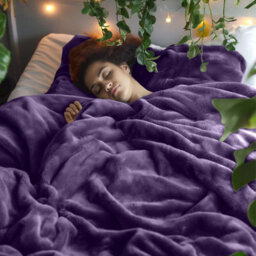 Bedlooms Purple Blanket, Reversible & Lightweight Couch & Bed Throw Blanket, Double 150X200Cm - thumbnail 8