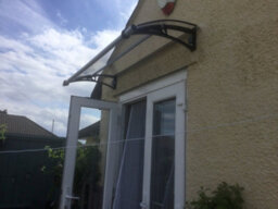 Canofix UK Canofix Canopy Protecting Solar Inverters And Batteries (Black Bracket - Clear Sheet) - thumbnail 7