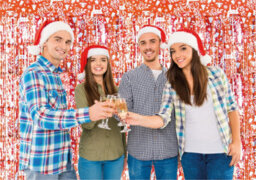 Netagon Shimmer Tinsel Curtain Reindeer Christmas Tree Design 3M X 1M Red - thumbnail 3