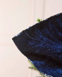 Werchristmas Navy Large Velvet Artificial Poinsettia Flower, 56 Cm - thumbnail 5