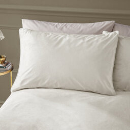 Catherine Lansfield Kingsley Soft Matt Velvet Single Duvet Cover Set With Pillowcase Cream - thumbnail 2