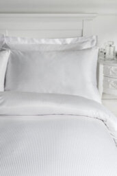 Catherine Lansfield Satin Stripe 300 Thread Count Oxford 50X75Cm + Border Pack Of 2 Pillow Cases With Envelope Closure White