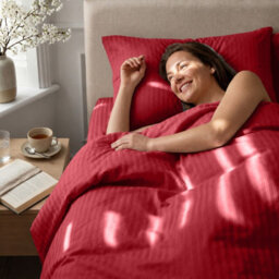 Oxford Homeware Burgundy King Stripe Duvet Cover & Pillowcases Set, 3 Piece, Soft & Easy Care Bedding, Duvet Cover Set - thumbnail 2