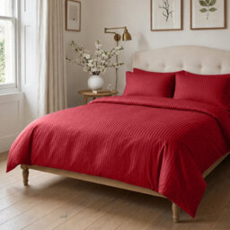 Oxford Homeware Burgundy King Stripe Duvet Cover & Pillowcases Set, 3 Piece, Soft & Easy Care Bedding, Duvet Cover Set - thumbnail 4