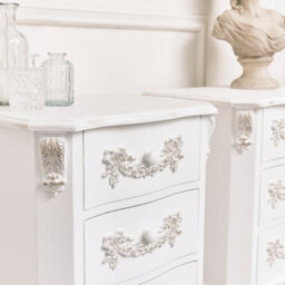 Melody Maison Pair Of Antique White 3 Drawer Bedside Tables - Pays Blanc Range - thumbnail 3