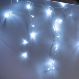 Christmas Tree World Ctw Clear Cable 960 Led Snowing Icicle Light Set - Bright White W/ 64 Gutter Hooks - thumbnail 2