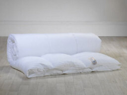 Lancashire Textiles King Size Duvet 230 X 220 Cm  Microfibre Filling Duvets 13.5 Tog Winter Duvet - thumbnail 2