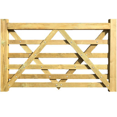 Ruby UK Ruby Extra Bottom Bar Diamond Brace Field Gates Ruby Durable Wooden Farm Gate 2.4M Width X 0.9M Height - image 1