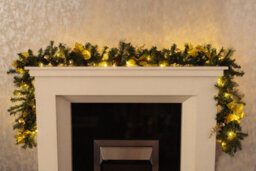 9Ft Pre-Lit Artificial Christmas Garland With Gold Decor - thumbnail 7
