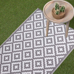 Homescapes Luxury Outdoor Rug Runner Waterproof Reversible For Garden, 75 X 200 Cm, Grey & White, Zoe Geometric - thumbnail 2