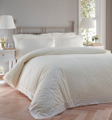 Portfolio Home Balmoral Ecru Single Duvet Cover And Pillowcase