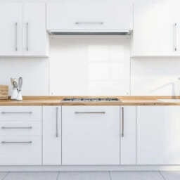 60 X 50Cm White Glass Kitchen Splashback Splatter Screen Pre Drilled Holes Wall Hanging Fixings Included