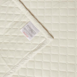 Homescapes Diamond Quilted Cream Velvet Throw - thumbnail 5