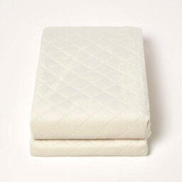 Homescapes Diamond Quilted Cream Velvet Throw - thumbnail 2
