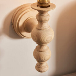 Loops Stylish Dimmable Wall Light In Natural Ash And Aged Brass Finish - thumbnail 6