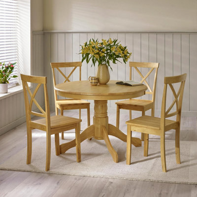 Furniturebox Uk Bude Oak Effect Round Wooden Dining Table & 4 Millford Chairs - image 1