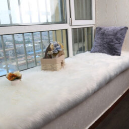 Living And Home Luxurious Exquisite Indoor Use White Rectangle Soft Shaggy Rug Floor Rugs Furniture Protector 180Cm L X 100 Cm W - thumbnail 2