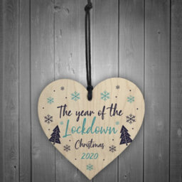 Red Ocean Lockdown Christmas Tree Decoration Wooden Heart Memory Plaque Family Gift - thumbnail 2