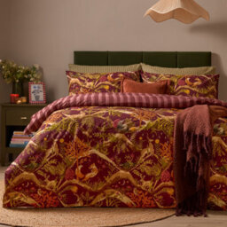 furn. Furn Nya Woodland Reversible Printed Duvet Cover Set, Burgundy, Super King - thumbnail 1