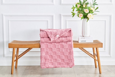 Gaveno Cavailia Throw Fluffy Fleece Blankets For Bed, Couch, Sofa, Settee Comfortable Thermal, Warm, Cosy Blankets & Throws 200X240 Cm Pink - image 1