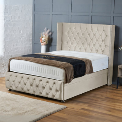 Bsspoke Chesterfield Wingback Bed Ottoman Divan Liftup Storage Bed Cream Velvet 138Cm Headboard& Footboard Free Mattress All Sizes - image 1