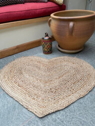 Second Nature Online Prem Small Love Heart Rug In Natural Jute 60 Cm X 90 Cm / Default Title - thumbnail 3