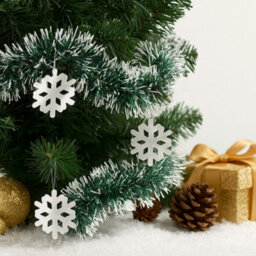 4 Pack 2M Festive Snowflake Christmas Tinsel Garland 4 Colours - thumbnail 2