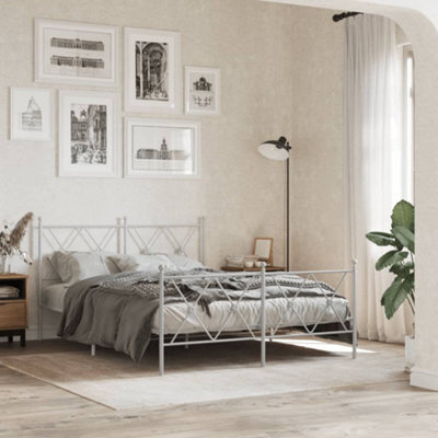 Berkfield Metal Bed Frame Without Mattress With Footboard White 140X190Cm - image 1