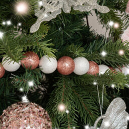 Melody Maison Light Pink & White Glitter Bauble Ball Christmas Garland - 180Cm (1.8M / 70.8') - thumbnail 2