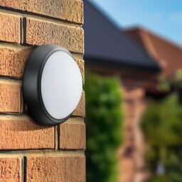 Luceco Fixed Matt Black & White Mains-Powered Led Outdoor Bulkhead Wall Light 450Lm (Dia)16Cm - thumbnail 8