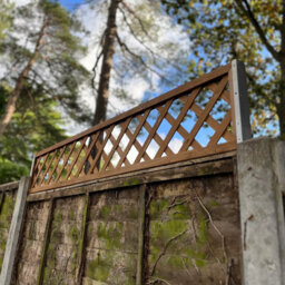 Selections Set Of 5 Wooden Framed Square Trellis Panels (180Cm X 30Cm) With Brackets - thumbnail 3