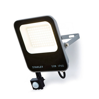 Stanley Ik10 Black Mains-Powered Cool Daylight Outdoor Led Pir Floodlight 6600Lm - image 1