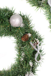 Best Artificial 6Ft / 180Cm Decorated Christmas Garland With Realistic Ice Crystals Supplied With 50 Bright White Battery Leds - thumbnail 4