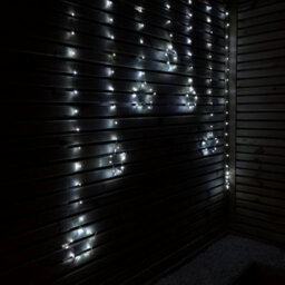 Samuel Alexander 1.2M Battery Operated Christmas Star Curtain Lights With 140 White Leds - thumbnail 3