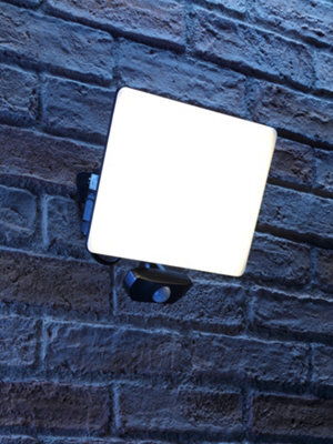 Auraglow Integrated Led Flood Light 4000K-Black-80W - 6600Lm-Motion Sensor Pir - image 1
