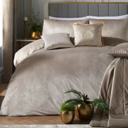 Laurence Llewelyn-Bowen Montrose Luxury Natural Velvet Duvet Cover Set
