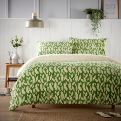 Floral Leaves Printed Teddy Duvet Set In Green - Single