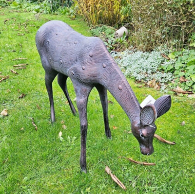 Grazing Doe Garden Sculpture Aluminium Decoration - image 1