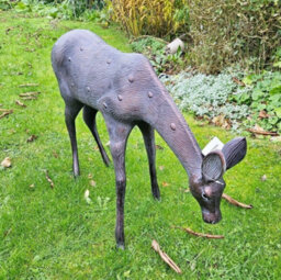 Grazing Doe Garden Sculpture Aluminium Decoration - thumbnail 1