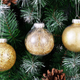 Casaria 24 Clear Fillable Christmas Baubles With Decorative Fill Included - thumbnail 7