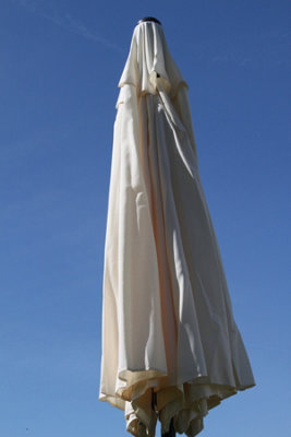 2.7M Wide Garden Parasol Umbrella With Tilt And Crank (Cream) - image 1
