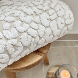Allure Bath Fashions Luxury Jacquard Leopard Bath Towel - Natural - thumbnail 4
