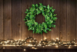 Shatchi 55Cm Imperial Pine Wreath Christmas Fireplaces Stairs Decoration With Non Pre-Lit, Plain Green - thumbnail 2