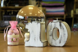 Serenityy Wooden Birthday Number Candle Holder No.0 - Handcrafted Albesia Wood, White, 10Cm - thumbnail 2