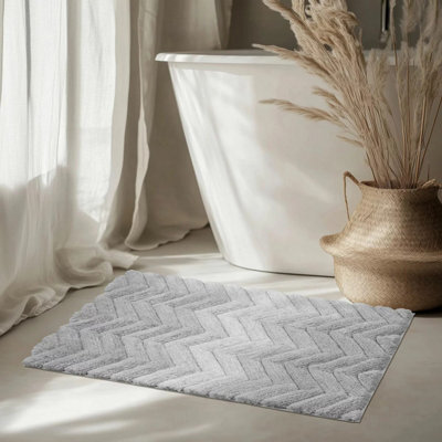 Xample Riviera Home Chevron Grey Ombre Bath Mat, Super Soft Plush Bathroom Rug With Non-Slip Backing, Machine Washable, 55 X 91 Cm - image 1