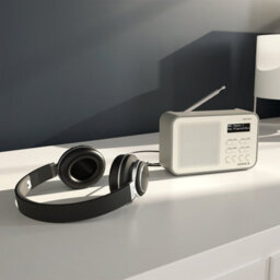 Azatom Desire X Dab / Dab+ Radio Mains & Battery, Bluetooth, Alarms, Fast Presets (Grey) - thumbnail 4