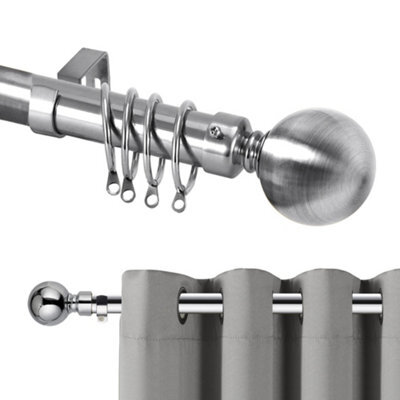 Oxford Homeware Satin Chrome Effect Extendable Curtain Pole With Metal Ball Finials, (L)1600mm-3000mm (Dia) 28mm - image 1