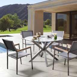 Wyld And Coco 120Cm Round Outdoor Dining Table - Clear Tempered Glass Top, Silver Powder-Coated Stainless Steel Frame - thumbnail 2