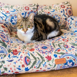 Rosewood Joules Festival Floral Sofa Dog Bed - thumbnail 4