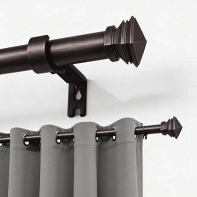 Oxford Homeware Satin Black Nickel Effect Extendable Curtain Pole With Metal Lamp Finials, (L)1600mm-3000mm (Dia) 28mm - image 1
